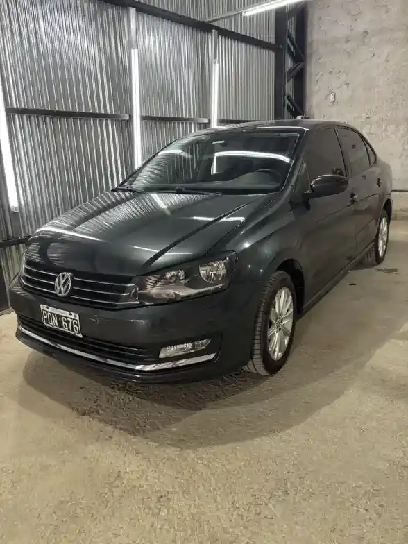 Volkswagen Polo 1.6 Comfortline Tiptronic 2016 - foto 1