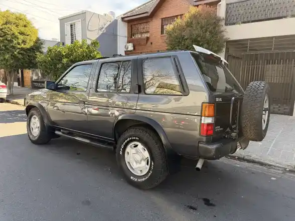 Nissan Pathfinder 3.0 Se 1994 - foto 4