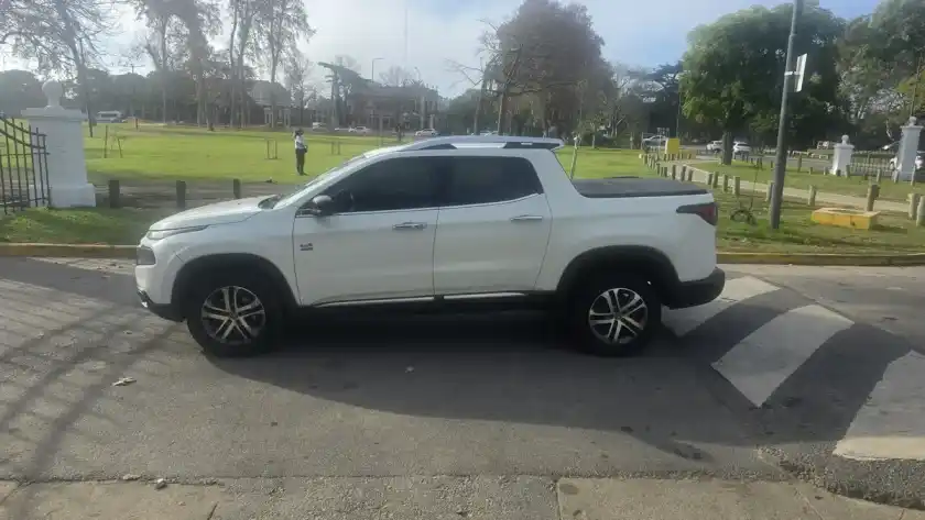 Fiat Toro 2.0 Volcano 4X4 At 2017 - foto 3