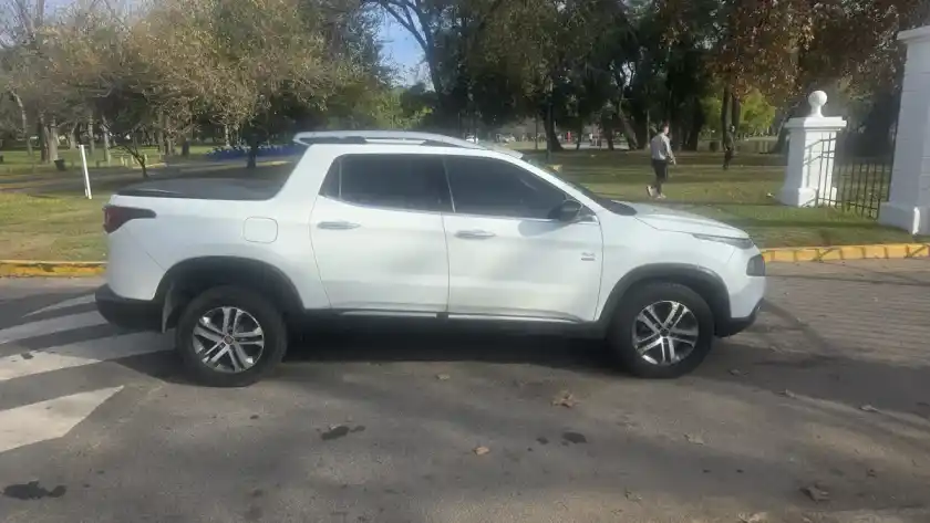 Fiat Toro 2.0 Volcano 4X4 At 2017 - foto 5