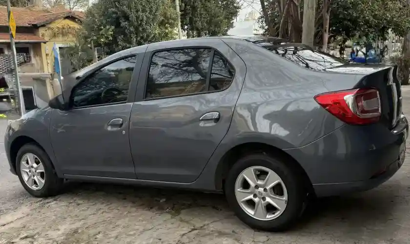 Renault Logan 1.6 Privilege 105Cv 2015 - foto 1