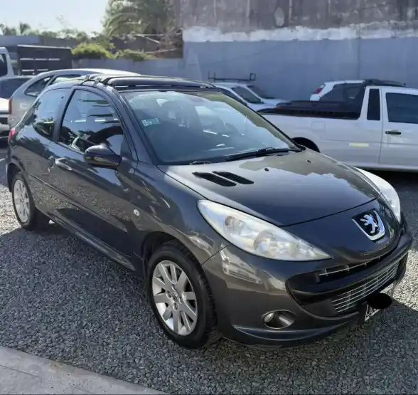 Peugeot 207 1.6 Xt Premium 3P 2010 - foto 3
