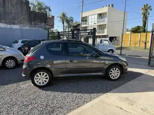 Peugeot 207 1.6 Xt Premium 3P 2010 - foto 4