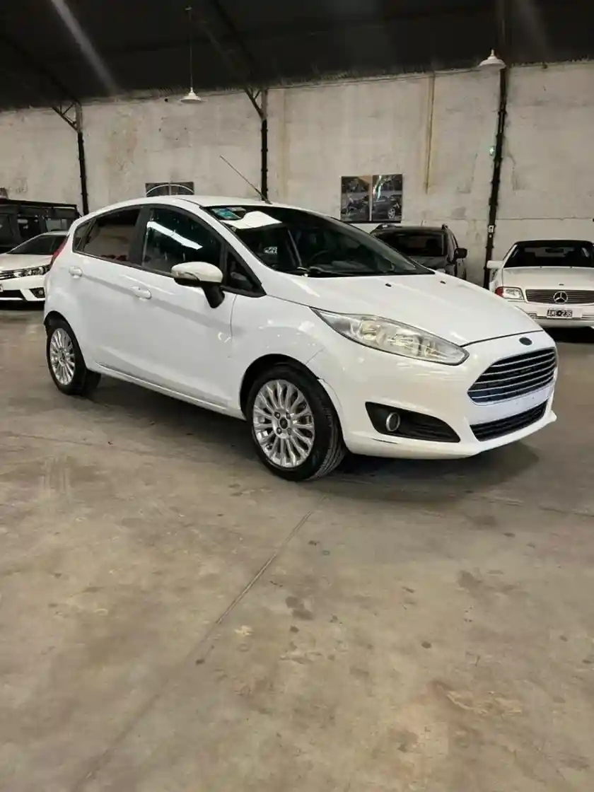 Ford Fiesta Kinetic 1.6 Se Powershift 120Cv 2016 - foto 3
