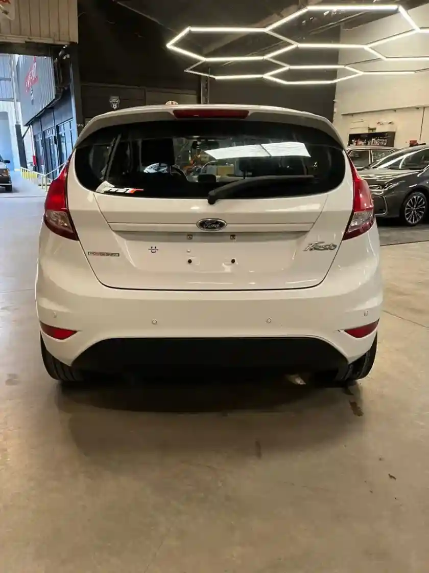 Ford Fiesta Kinetic 1.6 Se Powershift 120Cv 2016 - foto 5