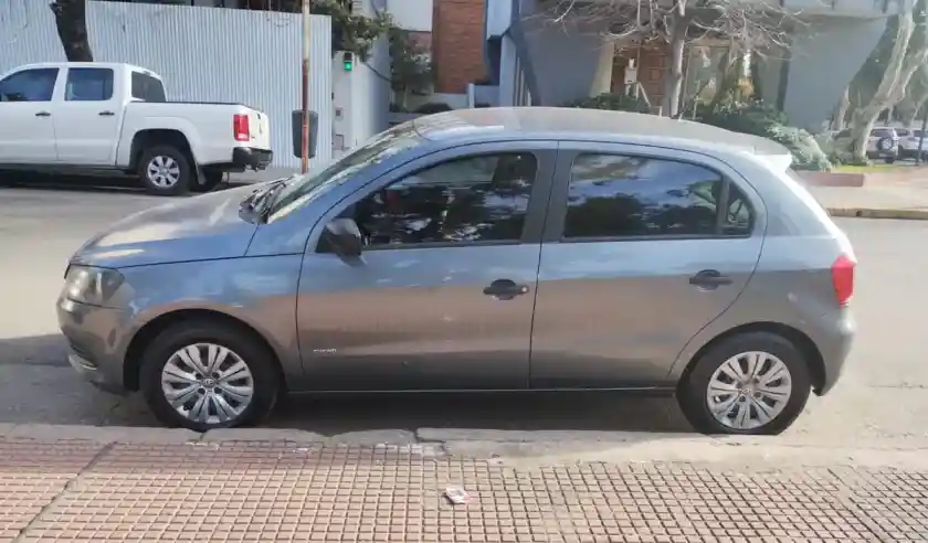 Volkswagen Gol Trend 1.6 Highline 101Cv 2017 - foto 2