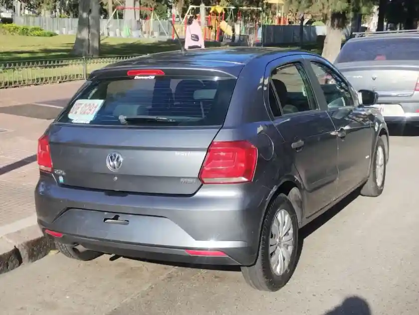 Volkswagen Gol Trend 1.6 Highline 101Cv 2017 - foto 3