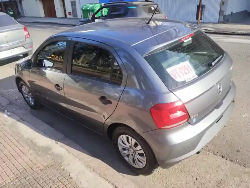 Volkswagen Gol Trend 1.6 Highline 101Cv 2017 - foto 4