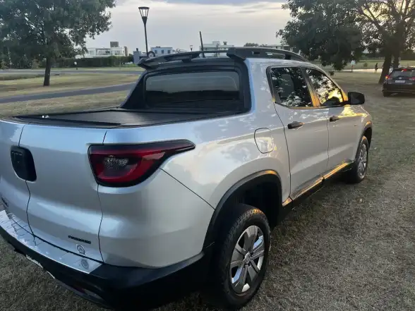 Fiat Toro 2.0 Freedom 4X2 2017 - foto 4