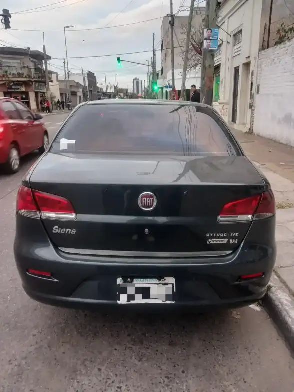 Fiat Siena 1.4 Attractive C/Alarma Rstii 2011 - foto 5