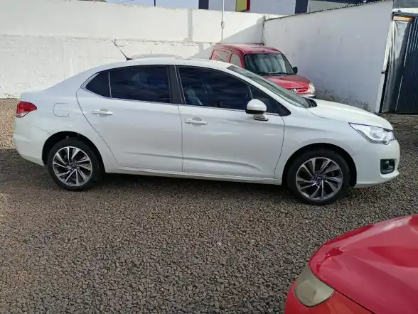 Citroën C4 Lounge 1.6 Thp 165 Feel Pack 2017 - foto 3