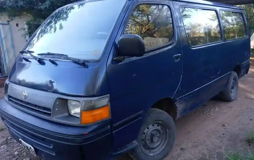 Toyota Hiace 1995 - foto 1