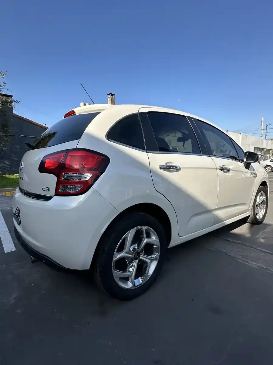 Citroën C3 1.6 Exclusive Vti 115Cv 2014 - foto 4