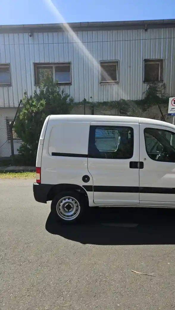 Peugeot Partner 1.6 Furgon Confort 5As 2021 - foto 5