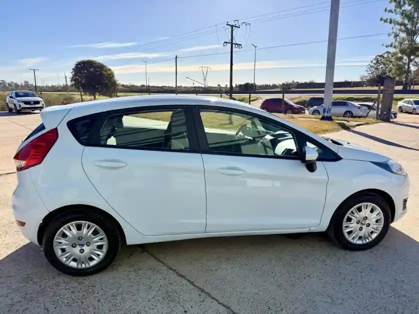 Ford Fiesta Kinetic 1.6 S 120Cv 2016 - foto 4