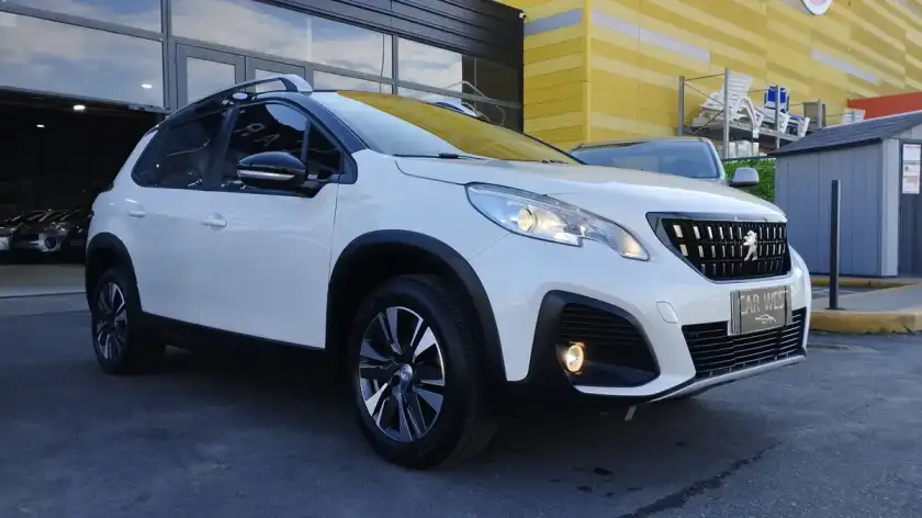 Peugeot 2008 1.6 Feline Am23 2023 - foto 4