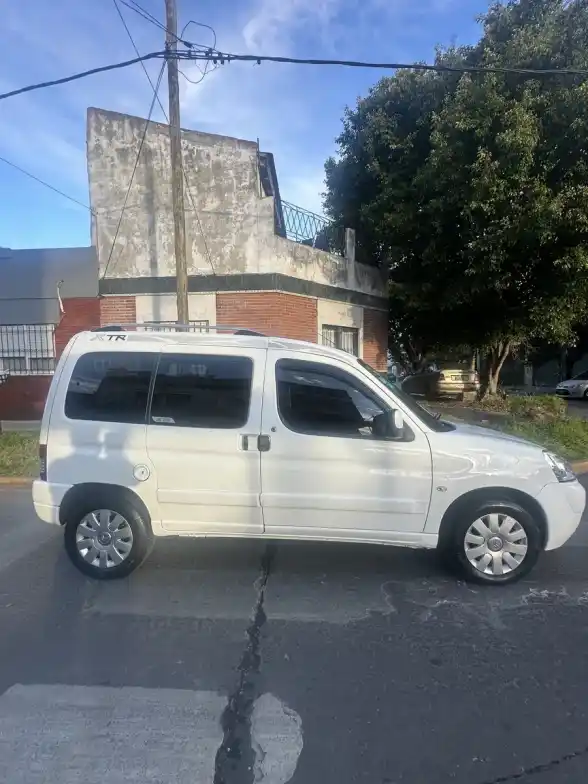 Citroën Berlingo Multispace 1.6 Xtr Hdi 92Cv 2015 - foto 2