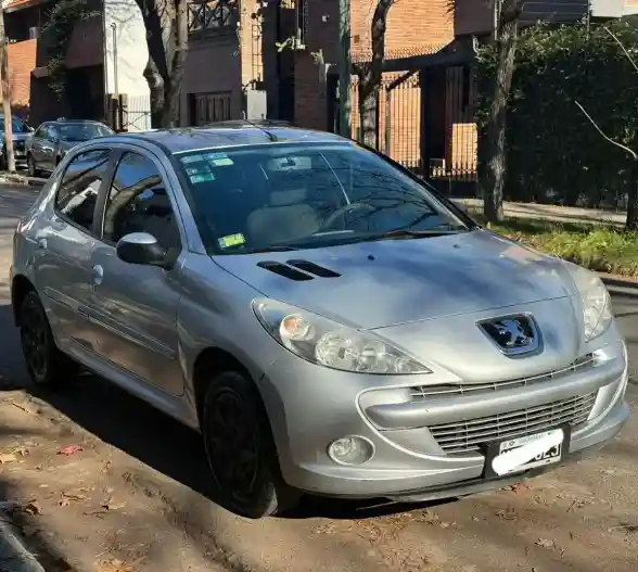 Peugeot 207 Compact 1.4 Sedan Allure 75Cv 2013 - foto 1