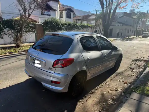 Peugeot 207 Compact 1.4 Sedan Allure 75Cv 2013 - foto 3