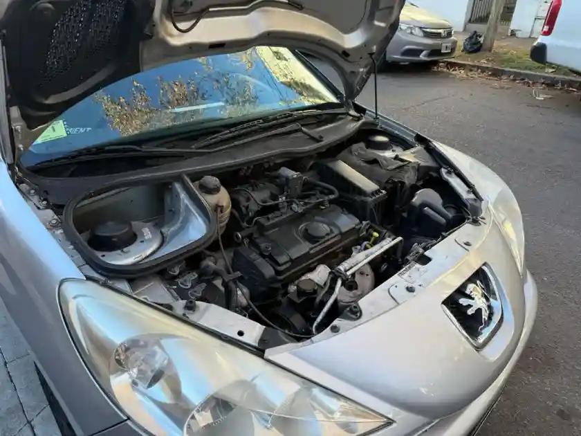 Peugeot 207 Compact 1.4 Sedan Allure 75Cv 2013 - foto 4