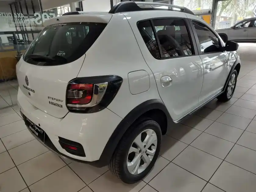Renault Sandero Stepway 1.6 Privilege 105Cv 2019 - foto 4