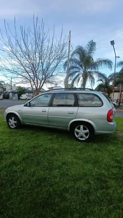 Chevrolet Classic 1.4 Wagon Lt 2012 - foto 3