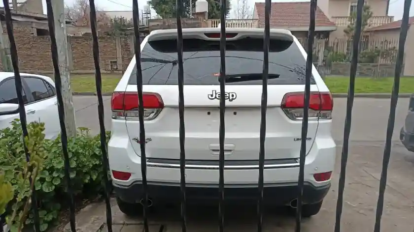 Jeep Grand Cherokee 3.6 Limited 286Hp Techo + Llantas 18 2021 - foto 4