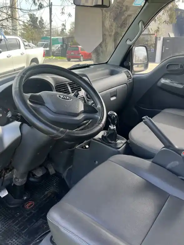 Kia K2500 2.5 Caja 2018 - foto 4