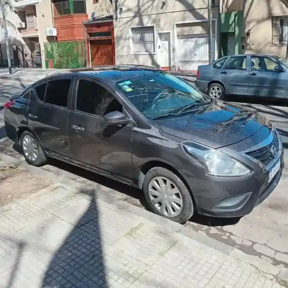 Nissan Versa 1.6 Sense Mt 2017 - foto 1