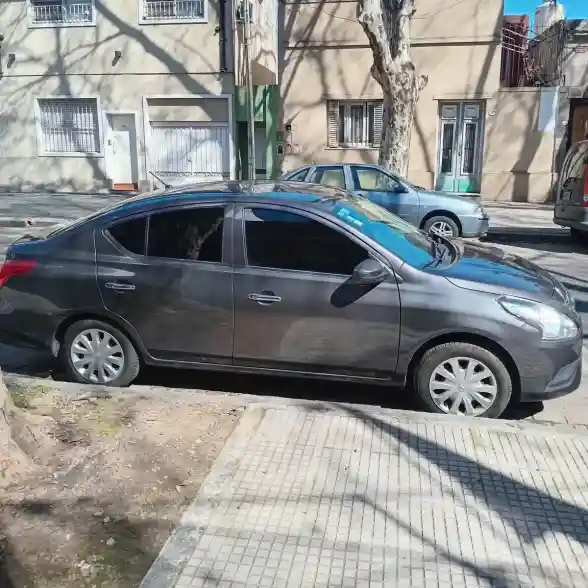 Nissan Versa 1.6 Sense Mt 2017 - foto 3