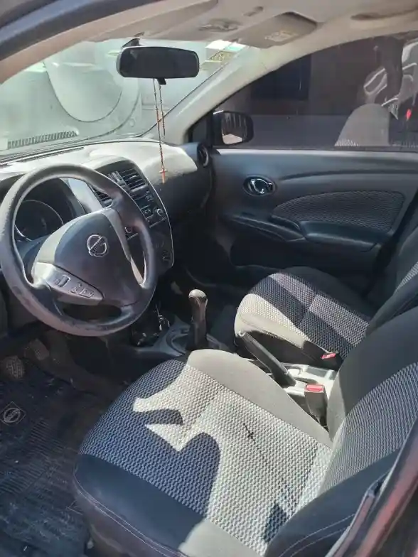 Nissan Versa 1.6 Sense Mt 2017 - foto 4