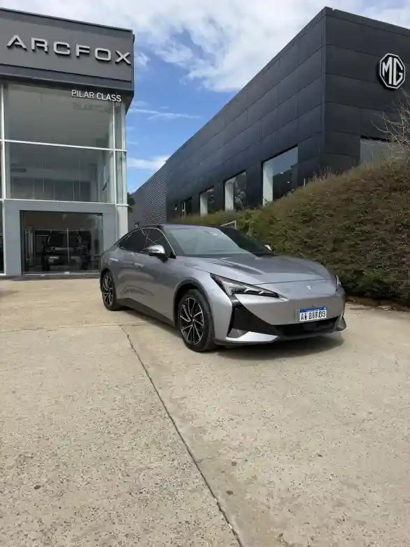 Arcfox S5 0.0 Pro+ (79,2 Kwh) 2Wd 2026 - foto 3