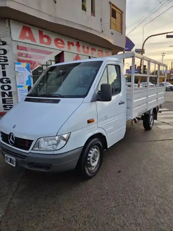 Mercedes-Benz Sprinter 2.1 313 Furgon 3000 V1 (G1Ba6) 2012 - foto 4