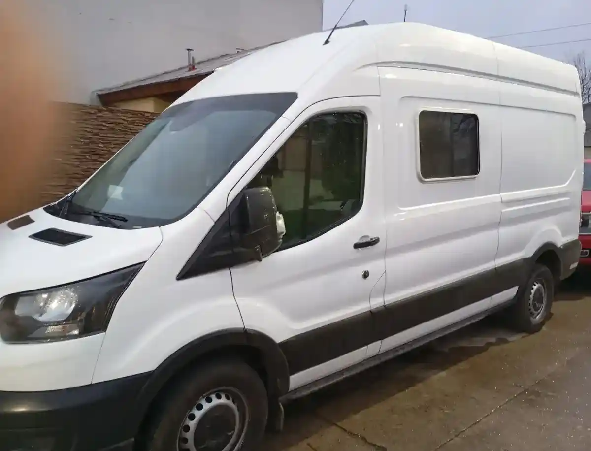 Ford Transit 2023 - foto 1