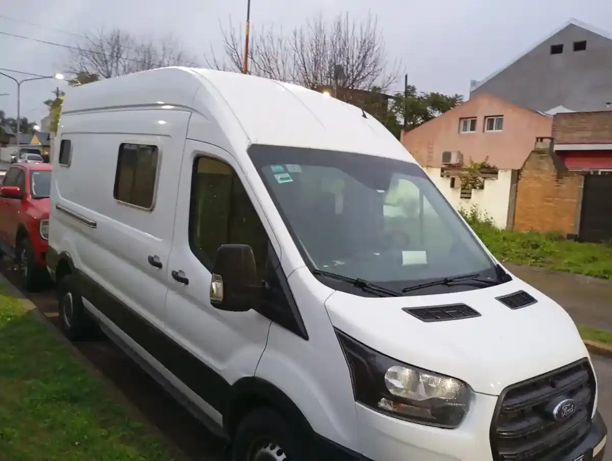 Ford Transit 2.2 Furgon Largo 350L 2023 - foto 2