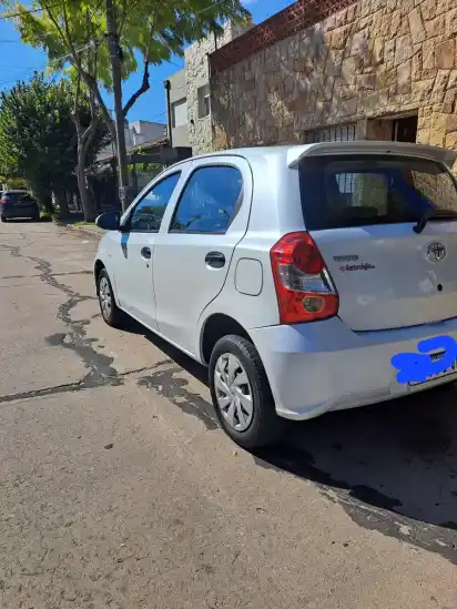 Toyota Etios 1.5 X 6Mt 2021 - foto 2