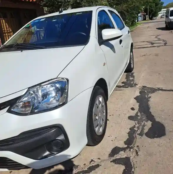Toyota Etios 1.5 X 6Mt 2021 - foto 3