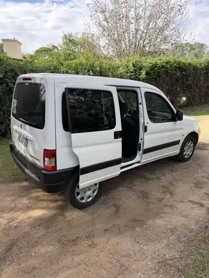 Peugeot Partner 1.6 Hdi Furgon Confort 92 5As 2021 - foto 3
