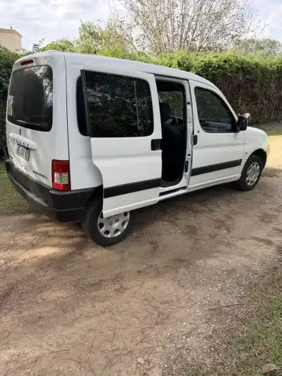 Peugeot Partner 1.6 Hdi Furgon Confort 92 5As 2021 - foto 4