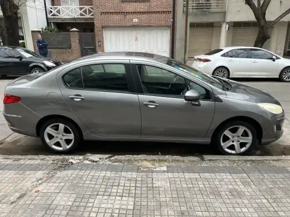 Peugeot 408 2.0 Allure Plus 143Cv 2013 - foto 4
