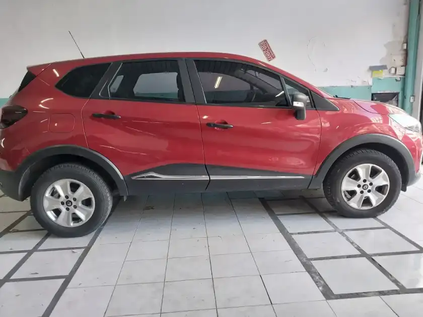 Renault Captur 2018 - foto 1