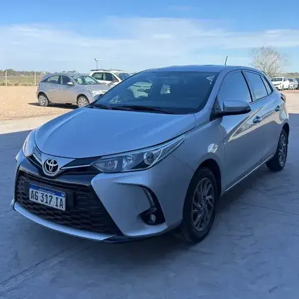 Toyota Yaris 2023 - foto 1