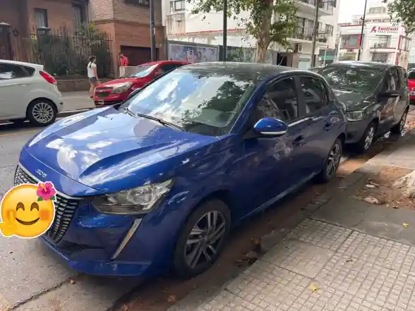 Peugeot 2008 1.6 Allure 2022 - foto 1