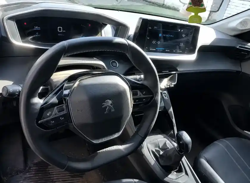 Peugeot 2008 1.6 Allure 2022 - foto 4