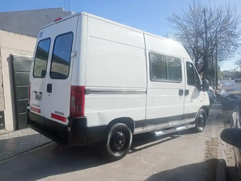 Peugeot Boxer 2.3 350Lh Confort Hdi Larga Alta 2011 - foto 2