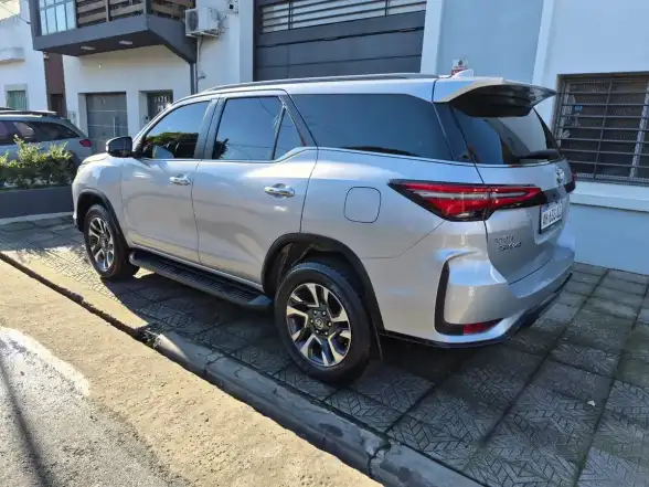 Toyota Sw4 2.8 Srx 204Cv 4X4 7As At 2026 - foto 5