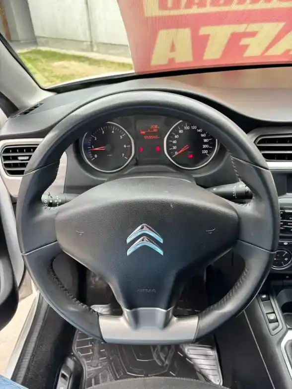 Citroën C-Elysée 1.6 Feel Vti 115 2017 - foto 3