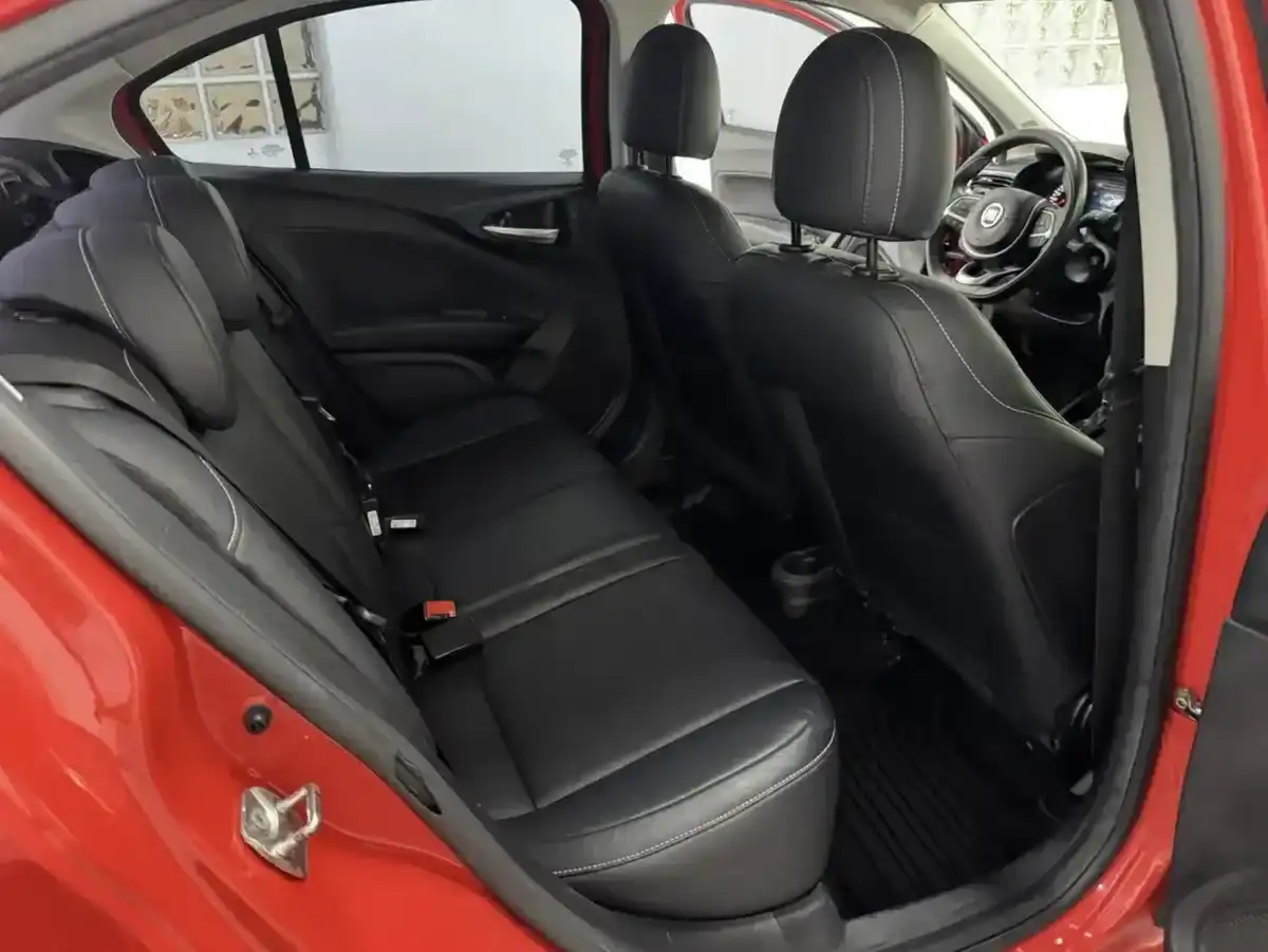 Fiat Cronos 1.8 16V Precision At6 2020 - foto 4