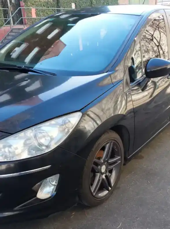 Peugeot 408 2.0 Allure Nav 143Cv 2011 - foto 1