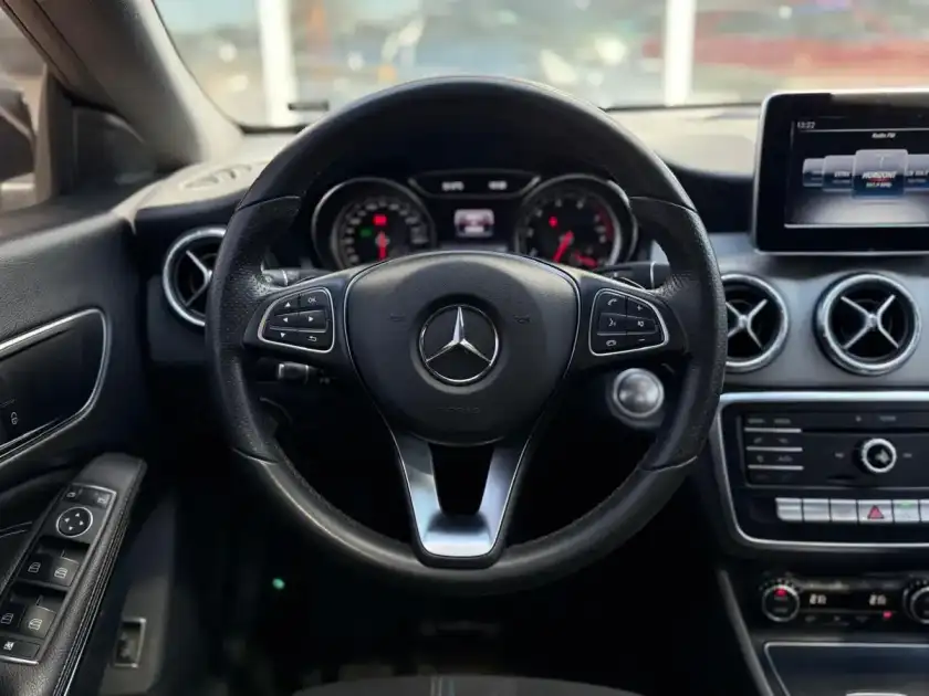 Mercedes-Benz Clase Cla 1.6 Cla200 Urban 156Cv At 2019 - foto 5